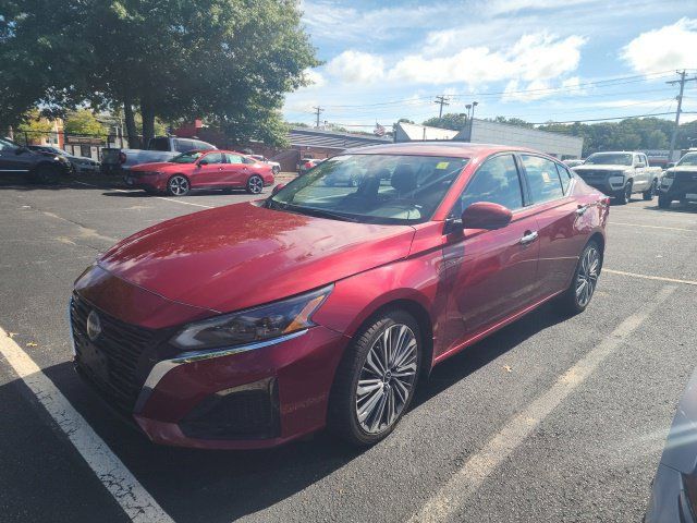 Used 2023 Nissan Altima 2.5 SL AWD/4WD image 3