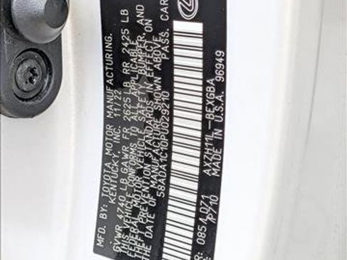 Used 2023 Lexus ES 300h w/ Premium Package image 15