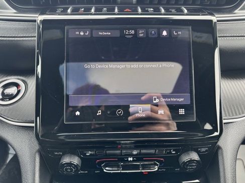 Used 2024 Jeep Grand Cherokee L Altitude image 32