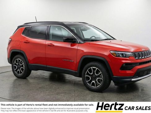 Used 2025 Jeep Compass Trailhawk AWD/4WD image 1