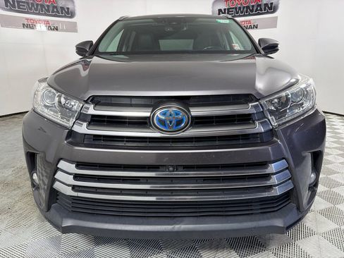 Used 2017 Toyota Highlander Limited Platinum AWD/4WD image 10