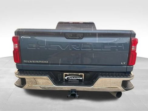Used 2024 Chevrolet Silverado 3500 LT w/ Convenience Package image 8