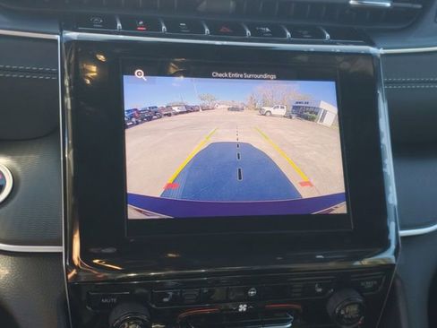New 2025 Jeep Grand Cherokee L Altitude RWD image 25
