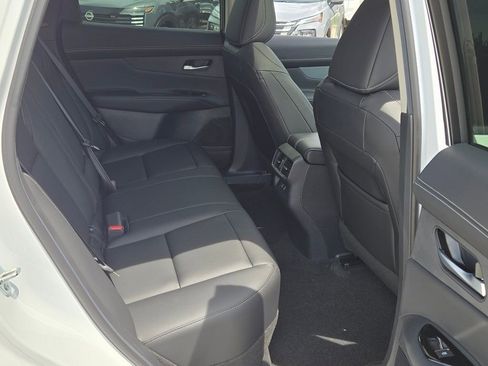 Used 2025 Nissan Murano SL AWD/4WD image 8