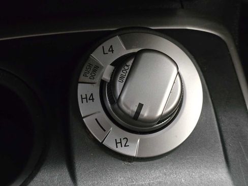 Certified 2022 Toyota 4Runner SR5 AWD/4WD image 15