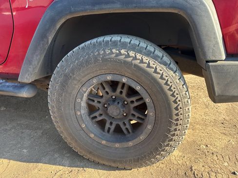 Used 2010 Jeep Wrangler Sport AWD/4WD image 3