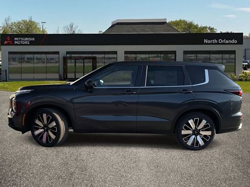 New 2026 Mitsubishi Outlander SE FWD image 3