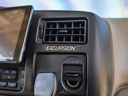 Used 2005 Ford Excursion Eddie Bauer image 35