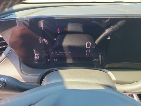 Used 2025 Buick Encore GX Preferred FWD image 24