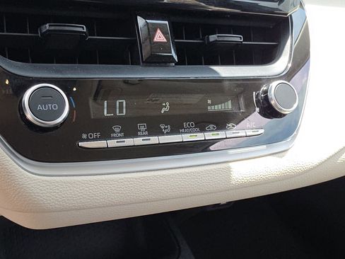 Used 2024 Toyota Corolla LE FWD image 23