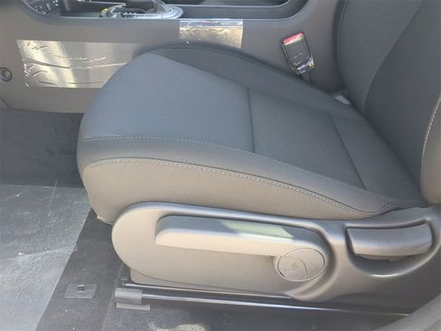 New 2026 Hyundai Kona SE image 19