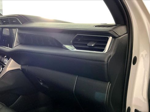 Certified 2022 GMC Yukon Denali AWD/4WD image 18