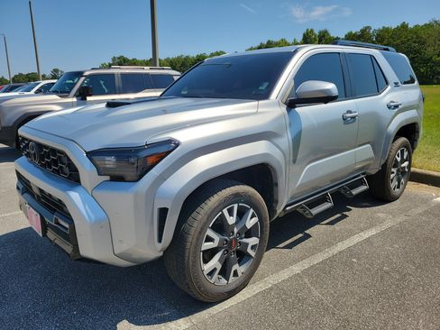 Used 2025 Toyota 4Runner TRD Sport Premium AWD/4WD image 3