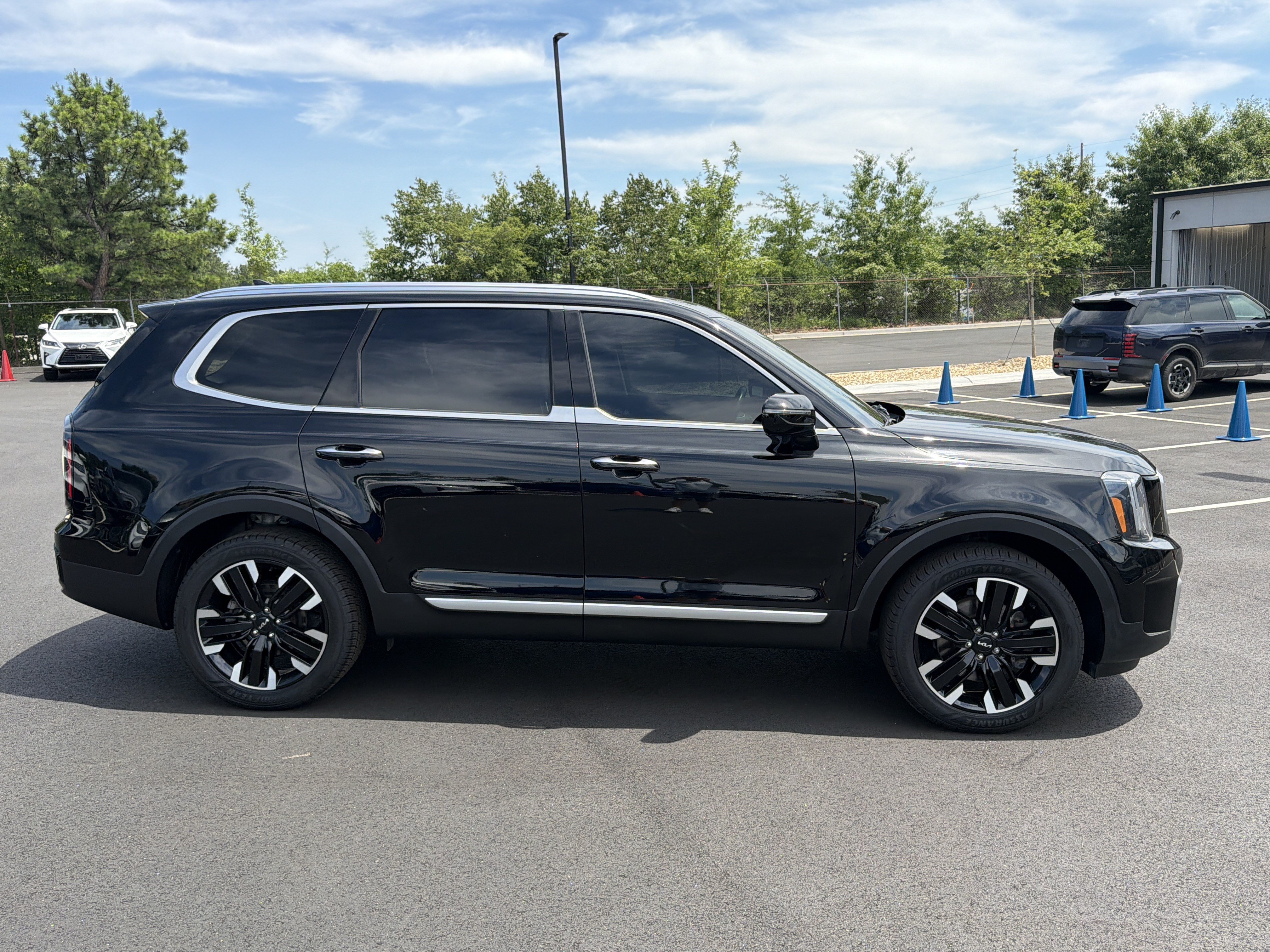 Certified 2023 Kia Telluride SX Prestige AWD/4WD image 8