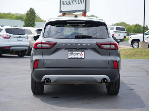 Used 2023 Ford Escape AWD image 4