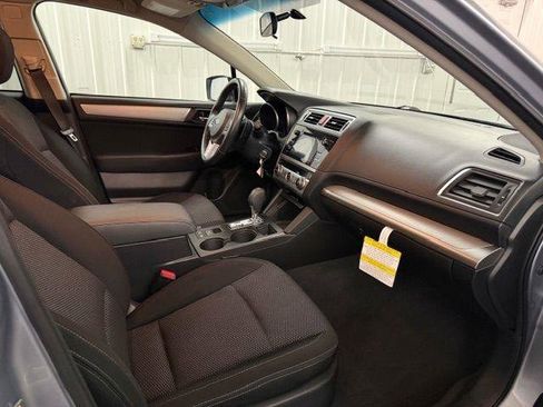 Used 2017 Subaru Outback 2.5i Premium image 25