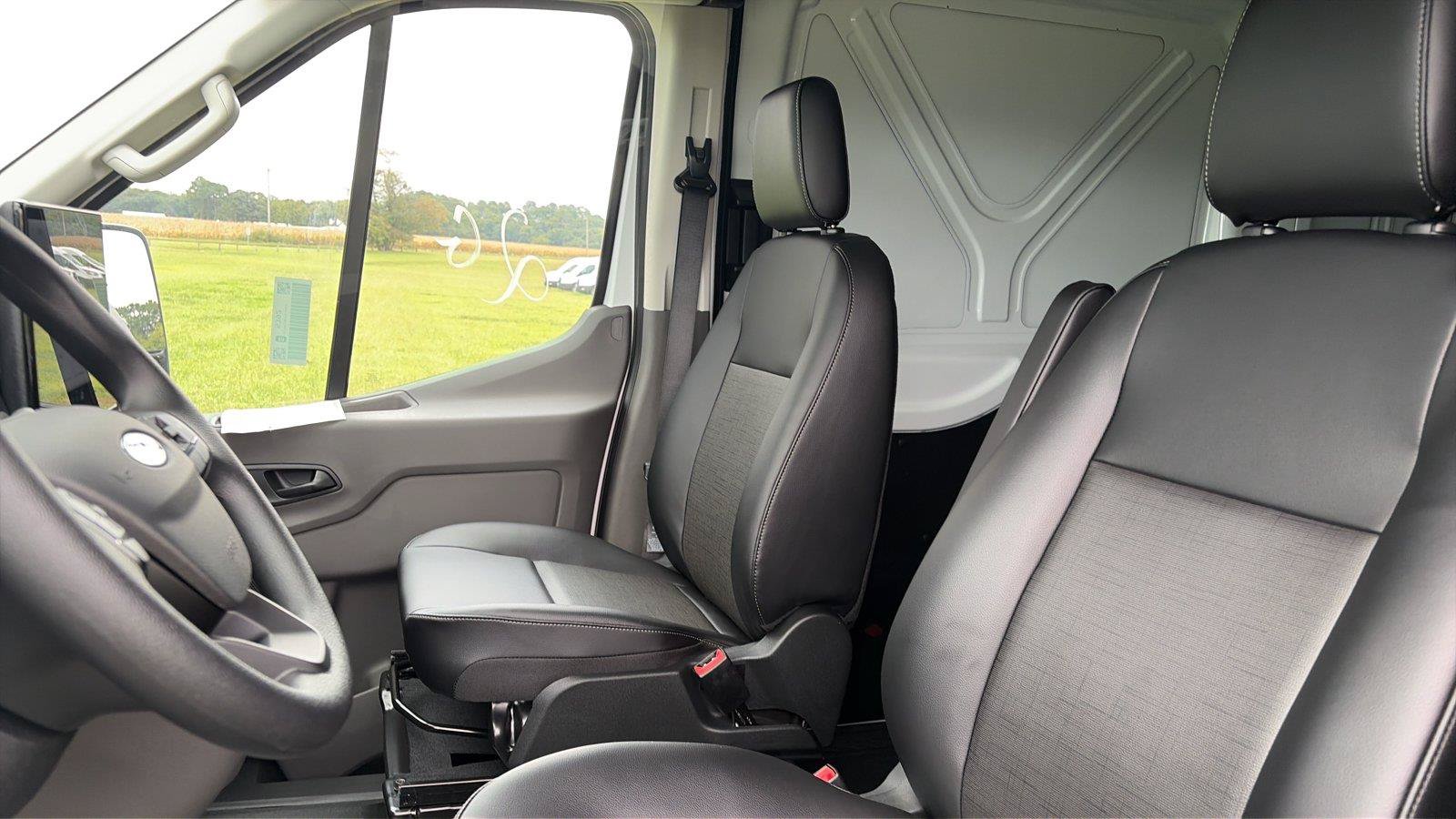 New 2026 Ford Transit 250 148 Medium Roof RWD image 11