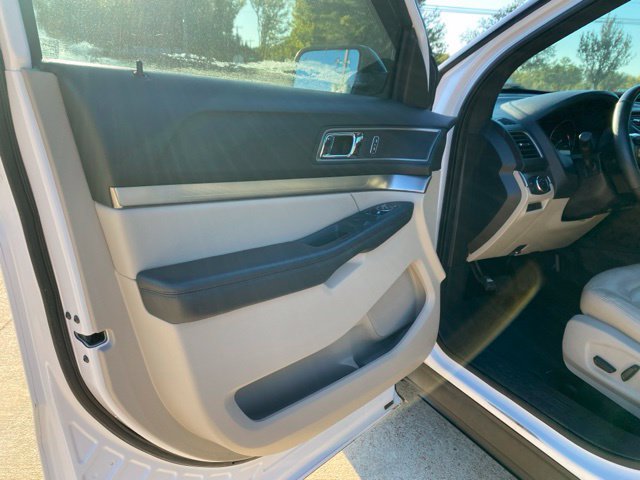Used 2019 Ford Explorer XLT w/ Equipment Group 202A FWD image 19