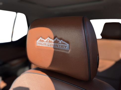 Used 2018 Chevrolet Traverse High Country image 9