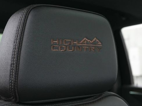 Used 2024 Chevrolet Silverado 2500 High Country w/ Technology Package AWD/4WD image 27