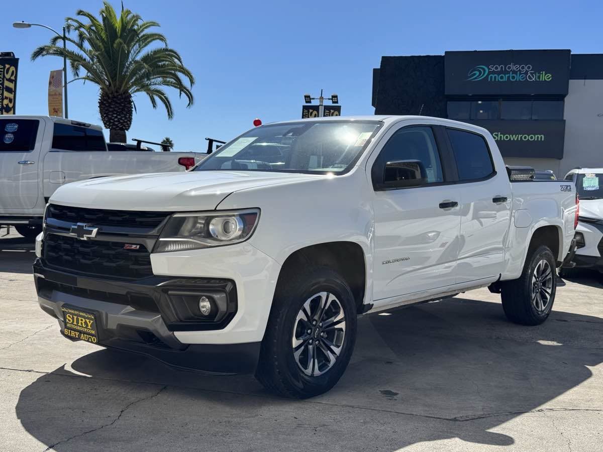 Used 2021 Chevrolet Colorado Z71 w/ Safety Package AWD/4WD image 5