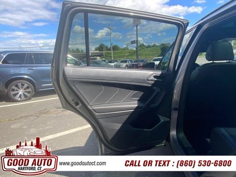 Used 2022 Volkswagen Tiguan SE R-Line AWD/4WD image 11
