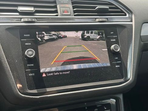 Used 2023 Volkswagen Tiguan SE FWD image 27