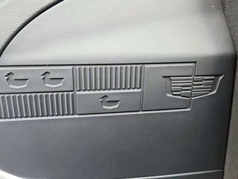 Used 2024 Cadillac Lyriq Luxury AWD/4WD image 36