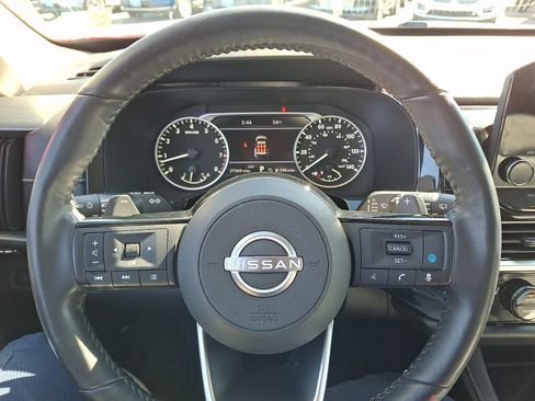 Used 2024 Nissan Pathfinder SL AWD/4WD image 20