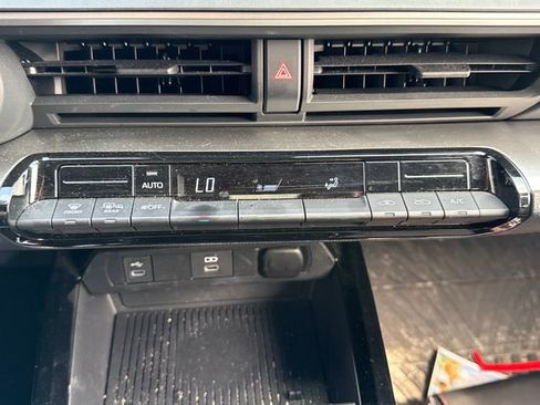 Used 2024 Toyota Prius LE image 29