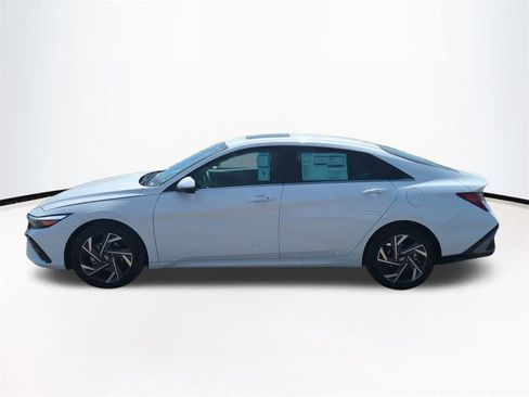 New 2026 Hyundai Elantra Limited FWD image 8