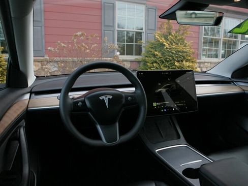 Used 2022 Tesla Model 3 Long Range image 12