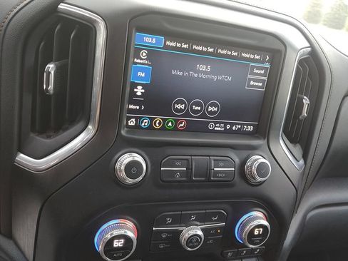 Used 2023 GMC Sierra 2500 AT4 w/ AT4 Premium Plus Package AWD/4WD image 17