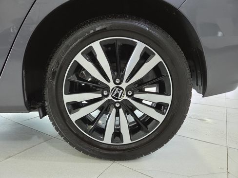 Used 2018 Honda Fit EX image 11