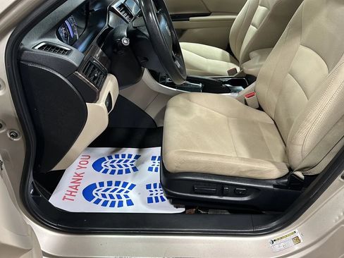 Used 2016 Honda Accord EX image 9