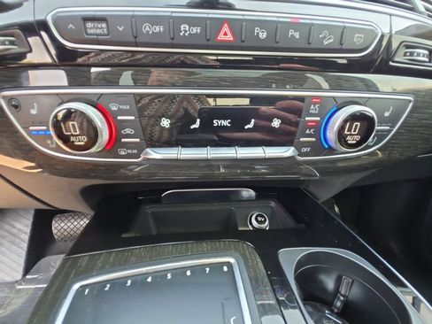 Used 2019 Audi Q7 3.0T Premium Plus w/ Premium Plus Package AWD/4WD image 17