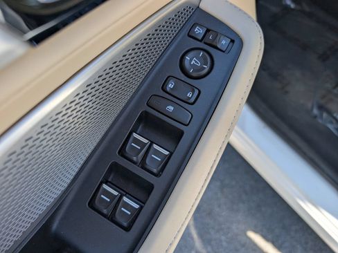 Used 2023 Acura MDX SH-AWD w/ Technology Package image 16