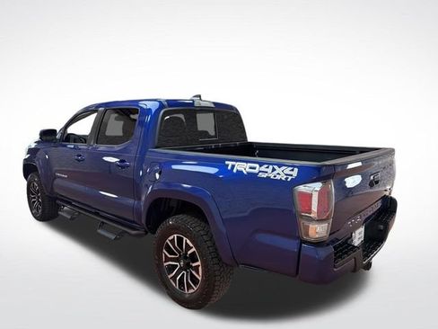 Used 2022 Toyota Tacoma TRD Sport w/ Technology Package AWD/4WD image 5