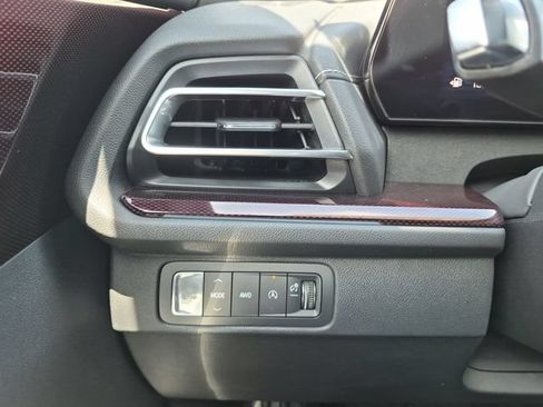 Used 2024 Chevrolet Traverse Z71 w/ LPO, Floor Liner Package AWD/4WD image 20
