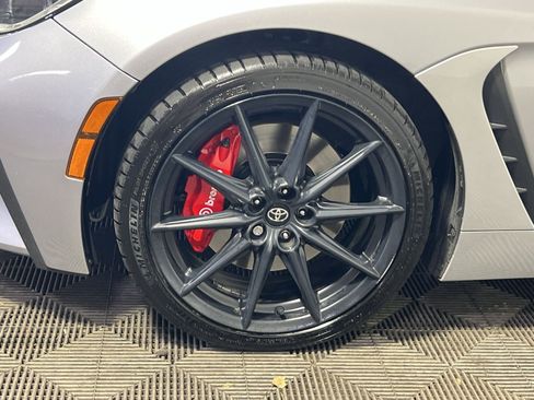Used 2025 Toyota GR86 Premium w/ Performance Package RWD image 13