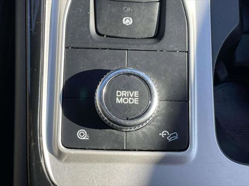 Used 2022 Ford Explorer ST-Line w/ Class IV Trailer Tow Package image 32