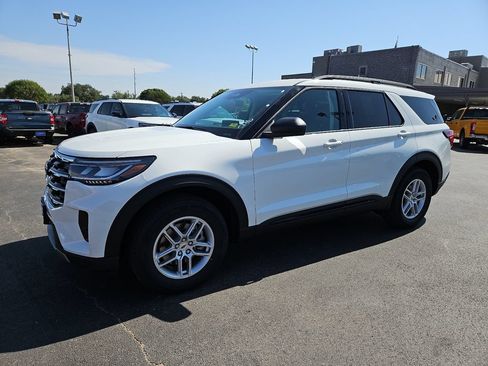 New 2026 Ford Explorer Active w/ Active Comfort Package RWD image 5