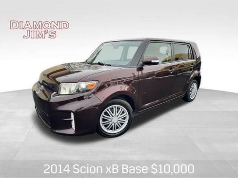 Used 2014 Scion xB image 1