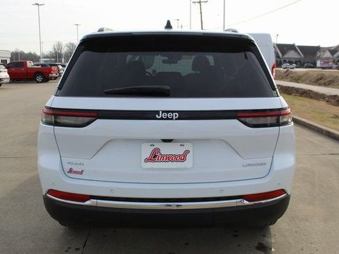 New 2025 Jeep Grand Cherokee Laredo X w/ Luxury Tech Group I image 4