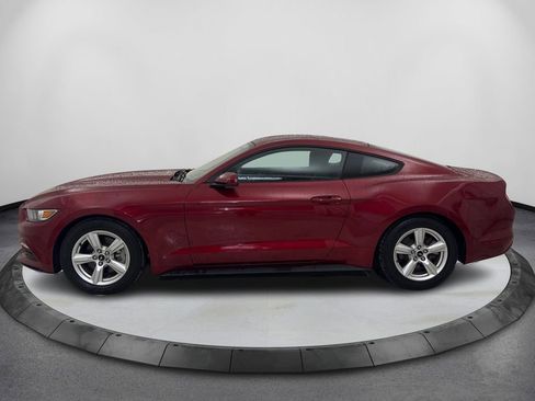 Used 2017 Ford Mustang Coupe RWD image 8