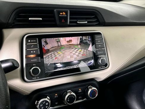 Used 2021 Nissan Versa SV image 21