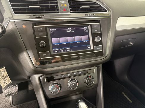 Used 2018 Volkswagen Tiguan S w/ 3rd Row Seat Package AWD/4WD image 14