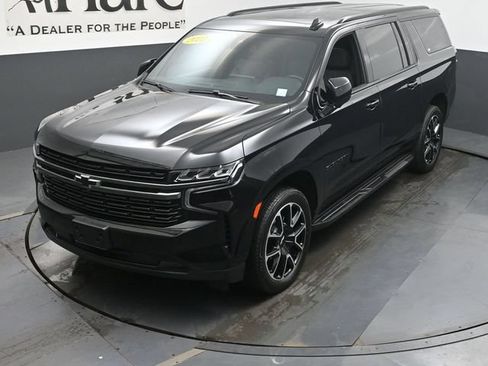 Used 2022 Chevrolet Suburban RST w/ Luxury Package AWD/4WD image 48