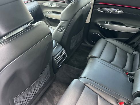 Used 2026 Genesis GV70 2.5T Select image 13