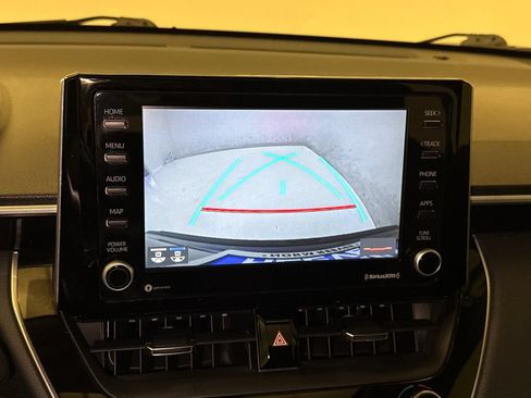 Used 2022 Toyota Corolla Cross XLE w/ Convenience Package FWD image 23